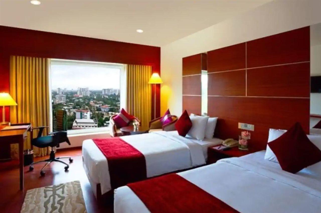 โฮเต็ล โอลีฟ ดาวน์ทาวน์ Hotel Kochi ภายนอก รูปภาพ