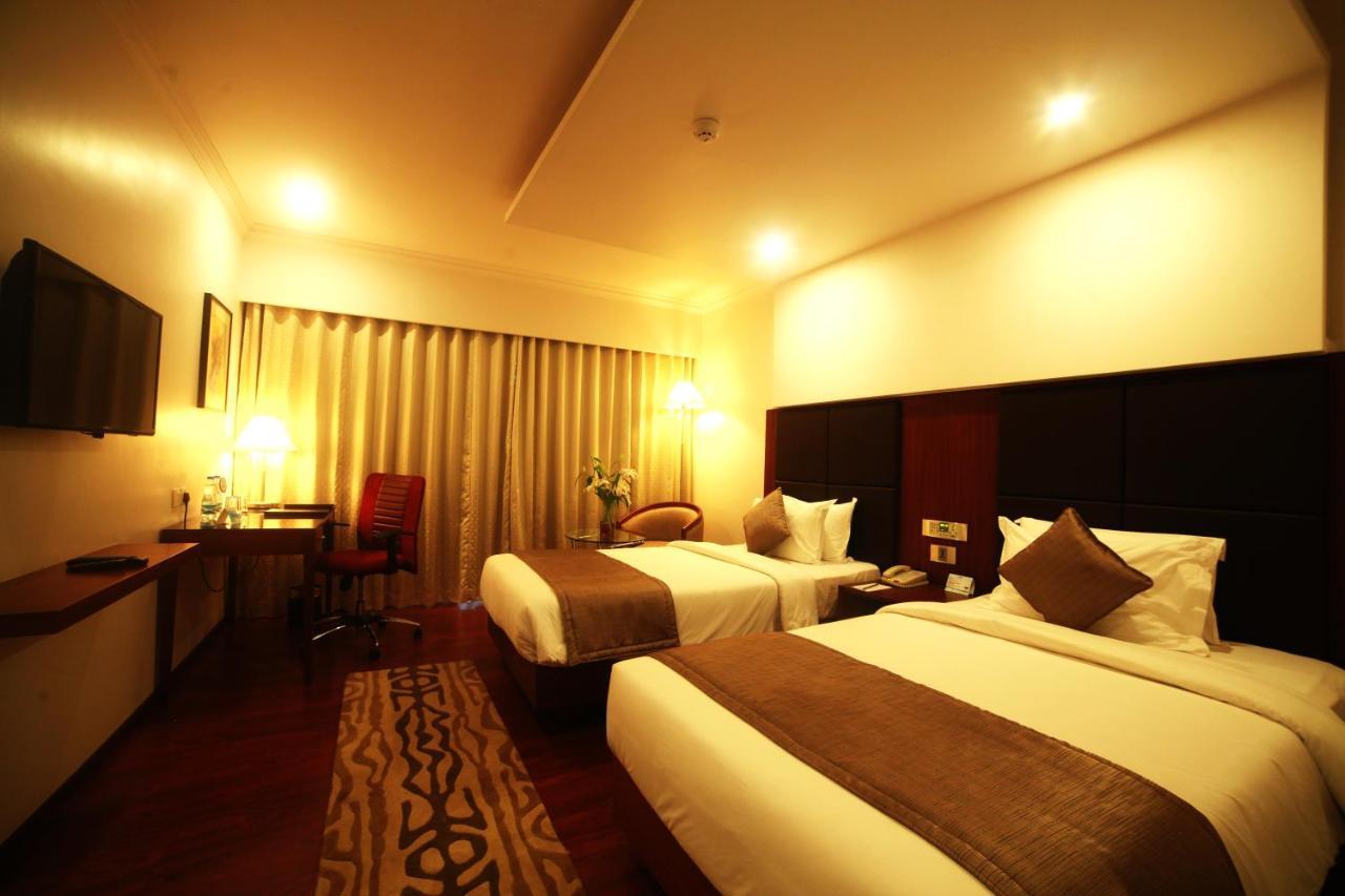 โฮเต็ล โอลีฟ ดาวน์ทาวน์ Hotel Kochi ภายนอก รูปภาพ