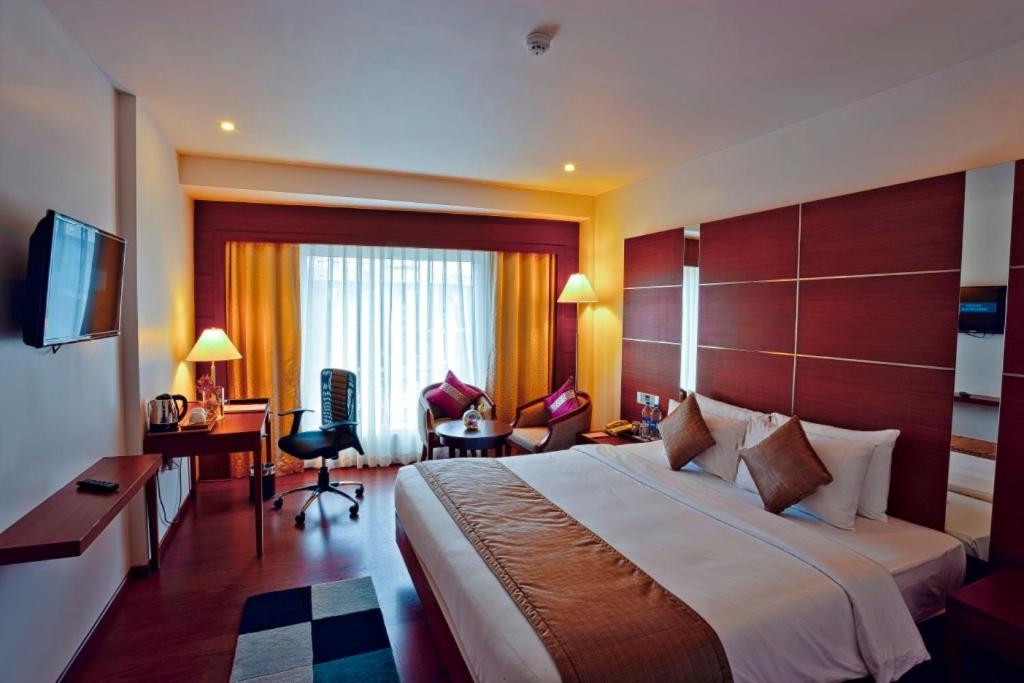 โฮเต็ล โอลีฟ ดาวน์ทาวน์ Hotel Kochi ภายนอก รูปภาพ