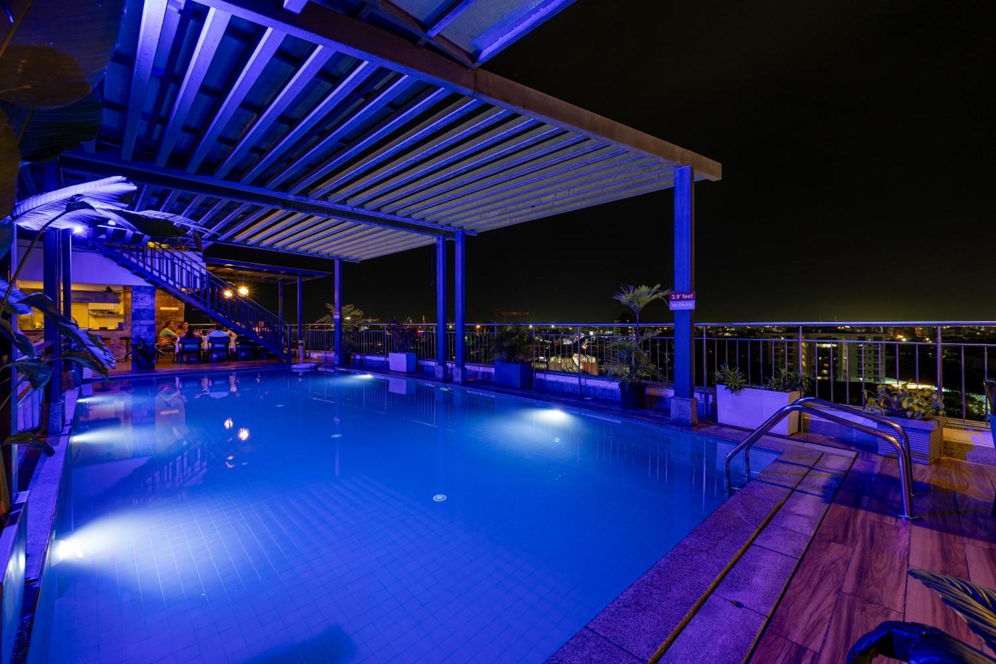 โฮเต็ล โอลีฟ ดาวน์ทาวน์ Hotel Kochi ภายนอก รูปภาพ