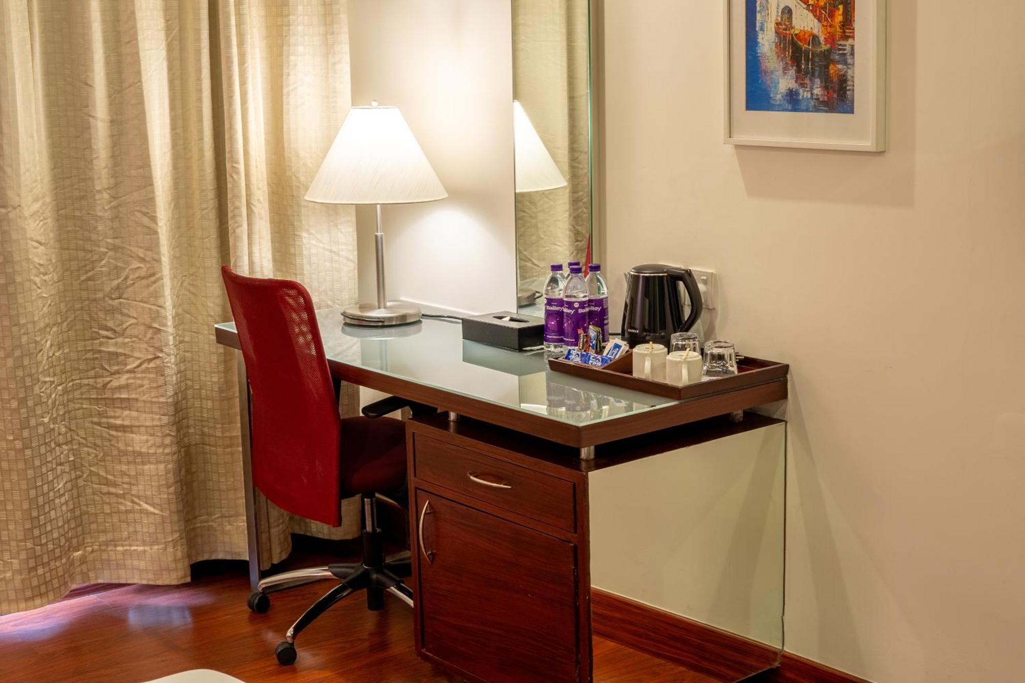 โฮเต็ล โอลีฟ ดาวน์ทาวน์ Hotel Kochi ภายนอก รูปภาพ