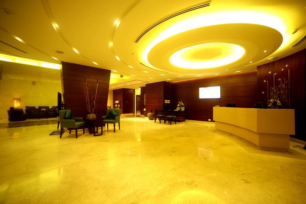โฮเต็ล โอลีฟ ดาวน์ทาวน์ Hotel Kochi ภายนอก รูปภาพ